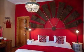 Mirabel Guesthouse